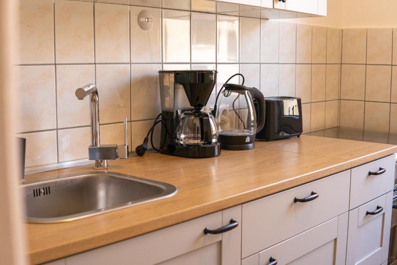 "Purple Chill" Super Zentrale Ferienwohnung Hbf-Messe-Buergerweide-Citygate-Ovb Arena Бремен Экстерьер фото